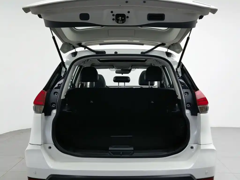 Nissan X-Trail — миниатюра 16