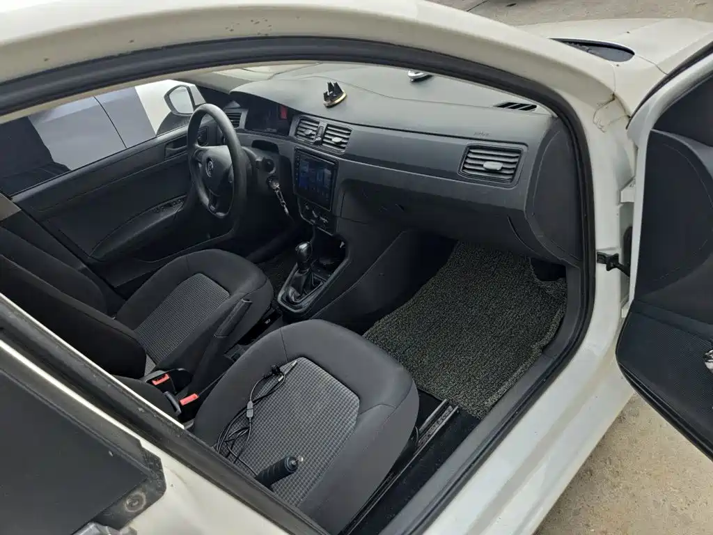 Volkswagen Santana — миниатюра 19
