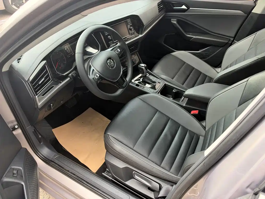 Volkswagen Sagitar — миниатюра 3