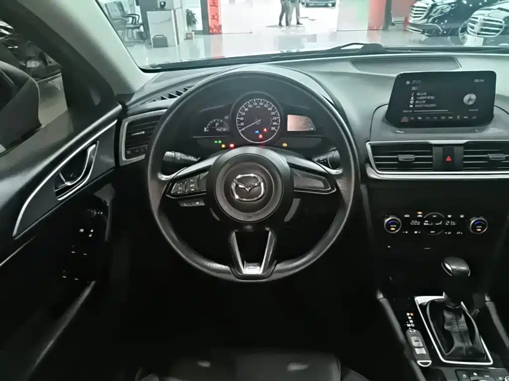 Mazda 3 Axela — миниатюра 11
