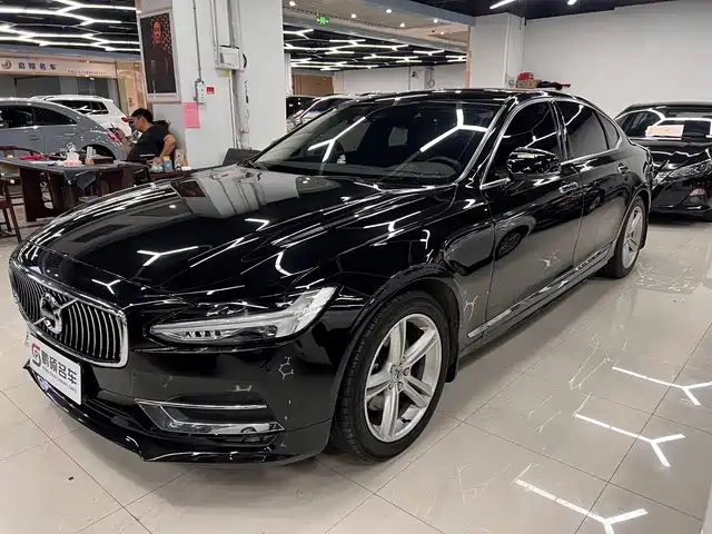 Volvo S — фото 1
