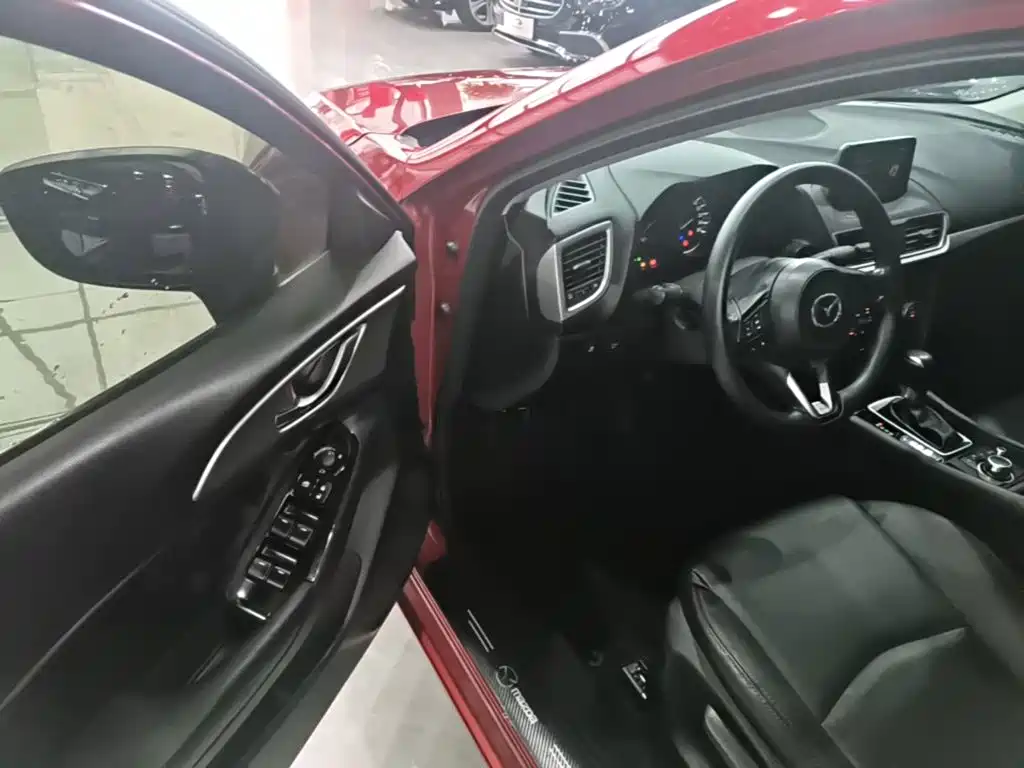 Mazda 3 Axela — миниатюра 16
