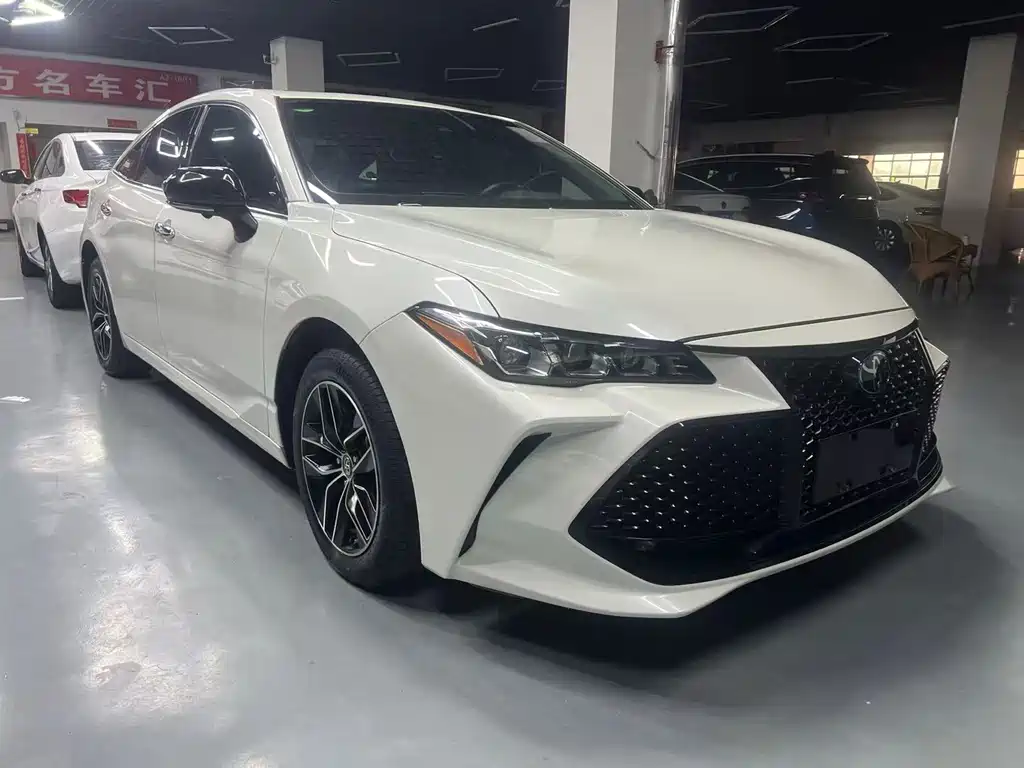 Toyota Avalon — миниатюра 2