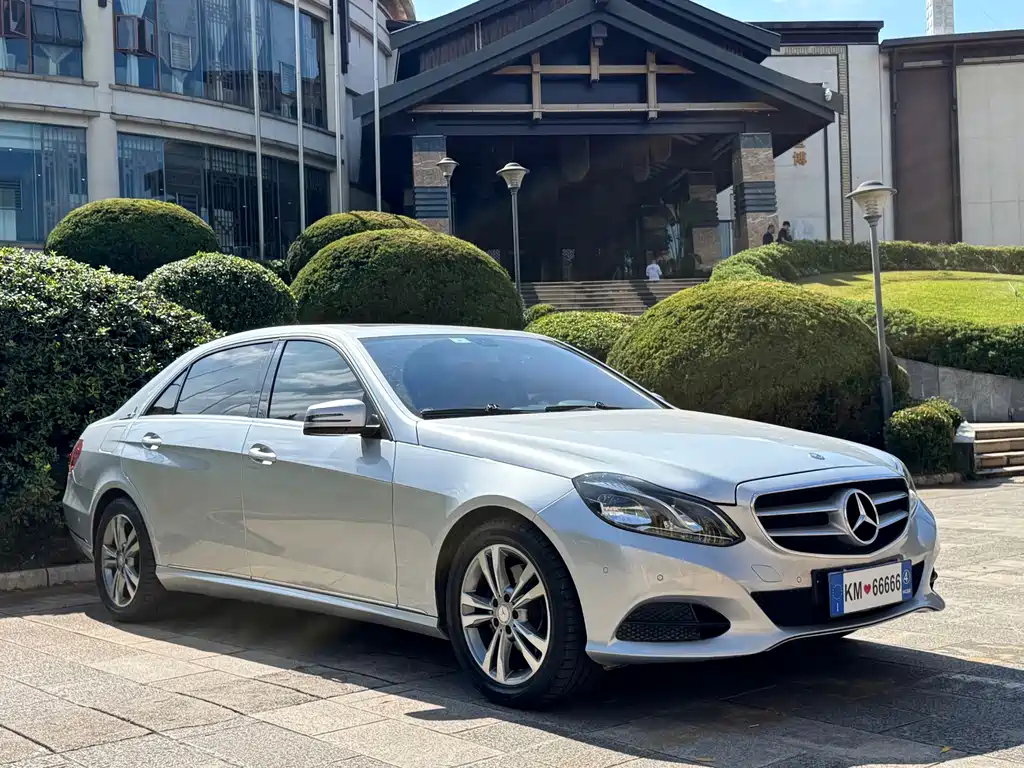 Mercedes-Benz E-Class — миниатюра 3