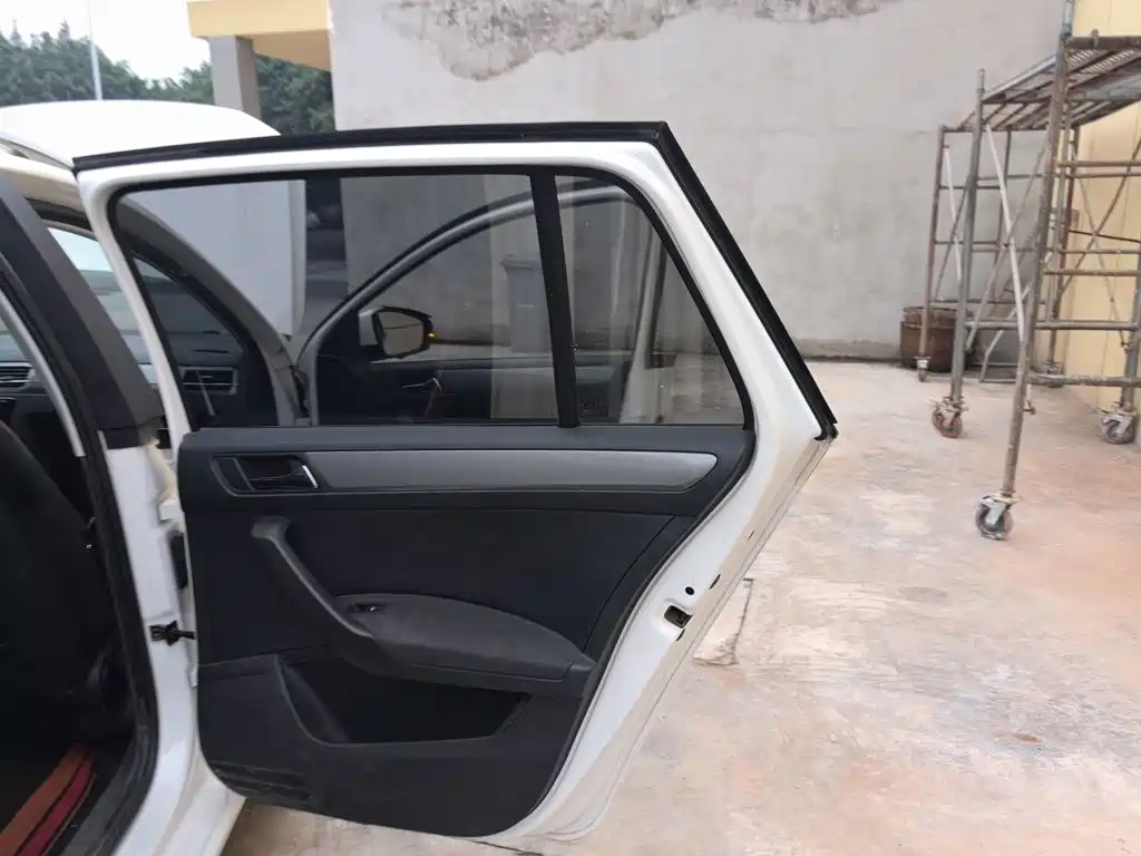 Volkswagen Santana — миниатюра 21