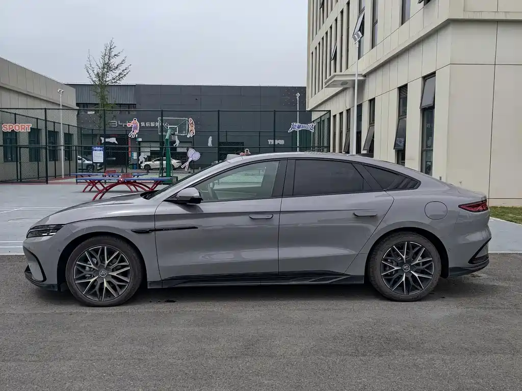 BYD Han 2025 DM-i Smart Drive 125KM Flagship