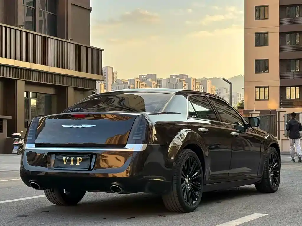 Chrysler 300C — миниатюра 8