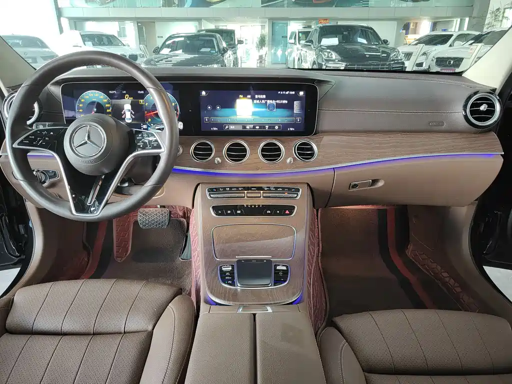 MERCEDES-BENZ E CLASS