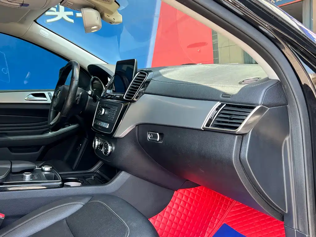 Mercedes-Benz GLE Coupe — миниатюра 7
