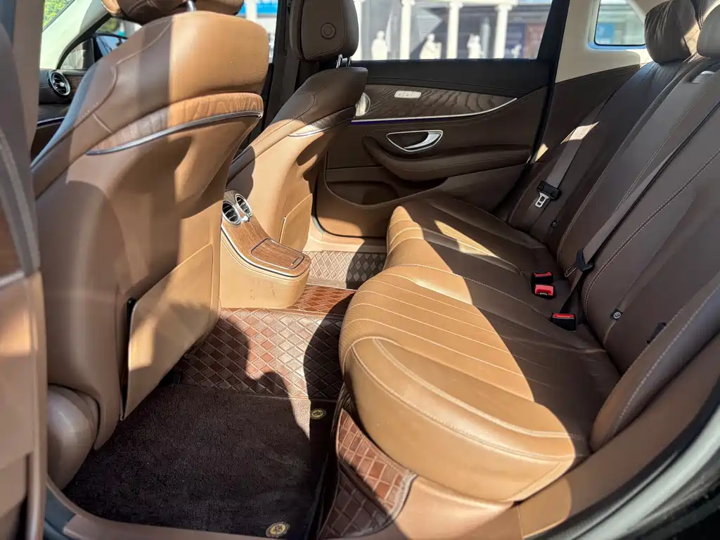 MERCEDES-BENZ E CLASS