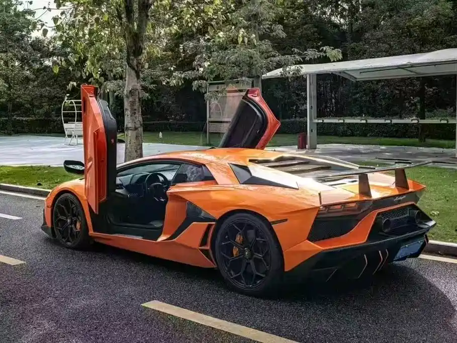 Lamborghini Aventador 2011 LP 700-4