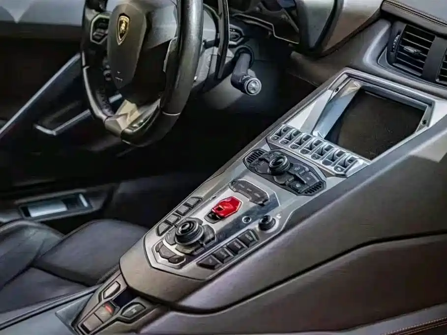 Lamborghini Aventador 2011 LP 700-4