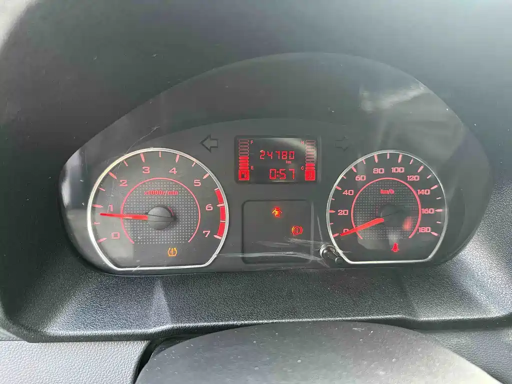 Wuling Journey — миниатюра 11