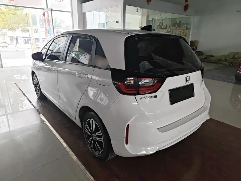 Honda Fit — миниатюра 5