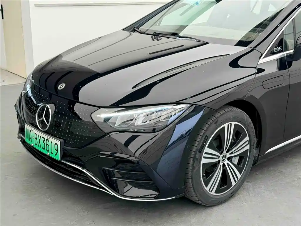 Mercedes-Benz EQE 2025 500 4MATIC Luxury