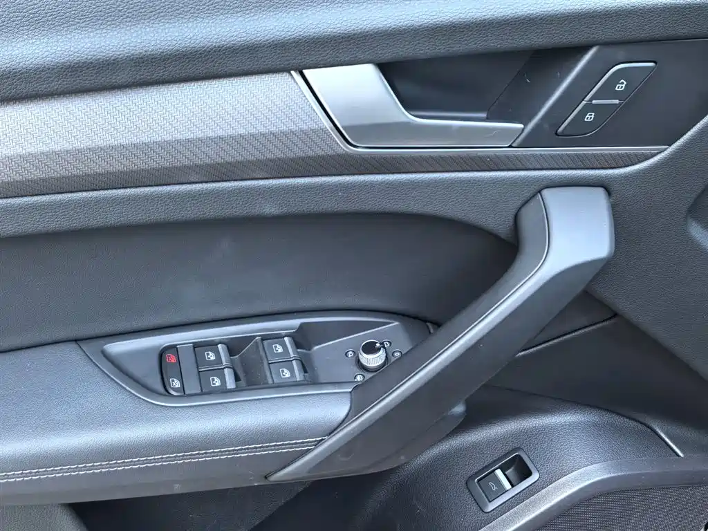 Audi Q5L — миниатюра 14