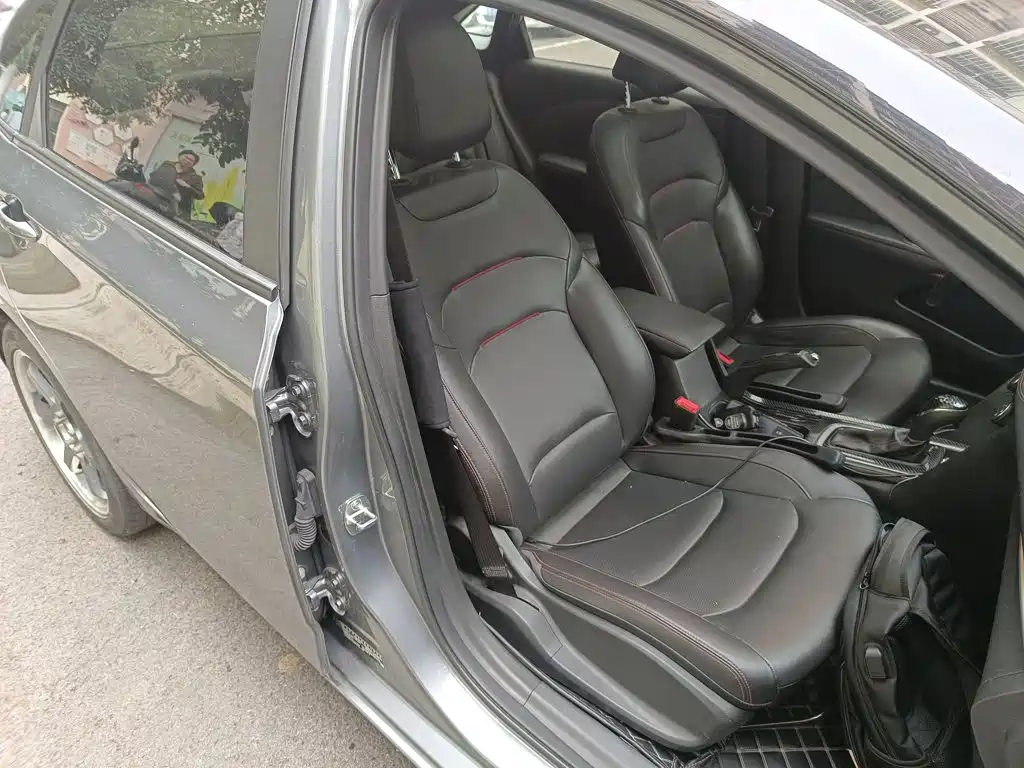 Chevrolet Monza — миниатюра 25