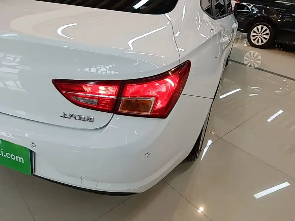 Buick Verano — миниатюра 8