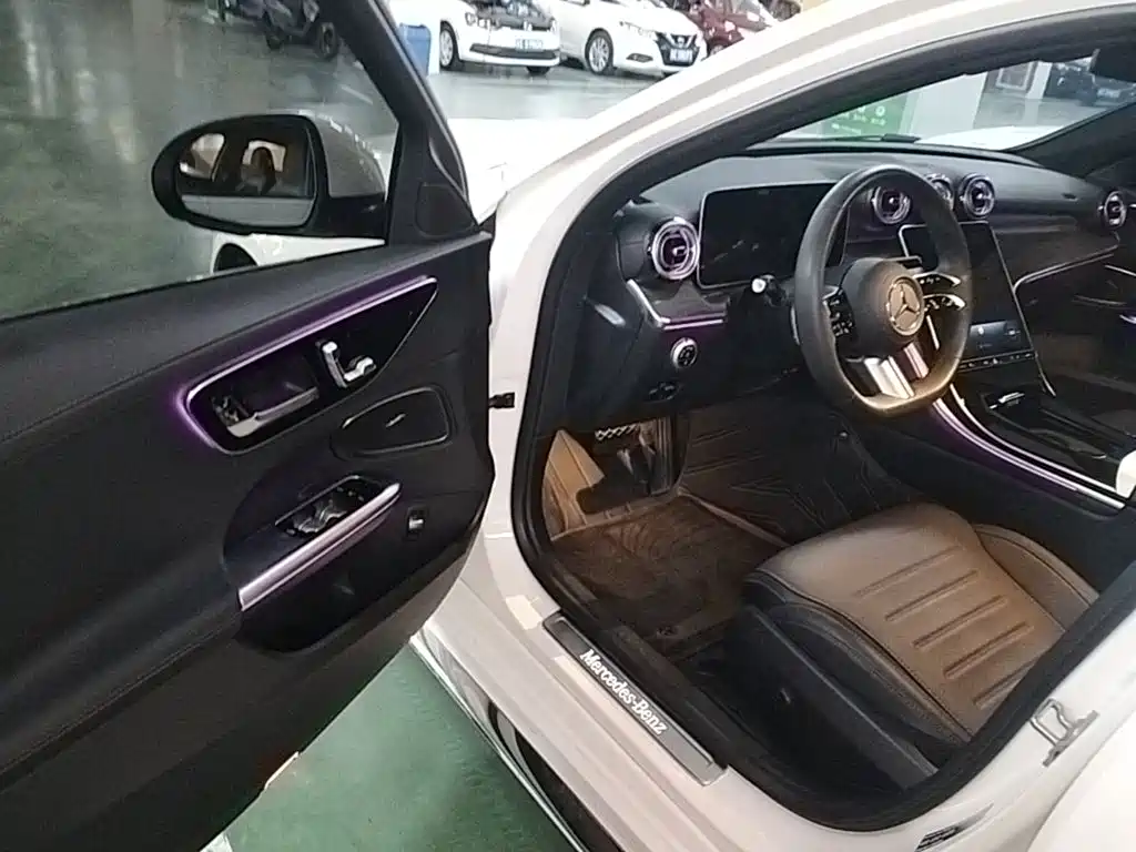 Mercedes-Benz C-Class — миниатюра 16