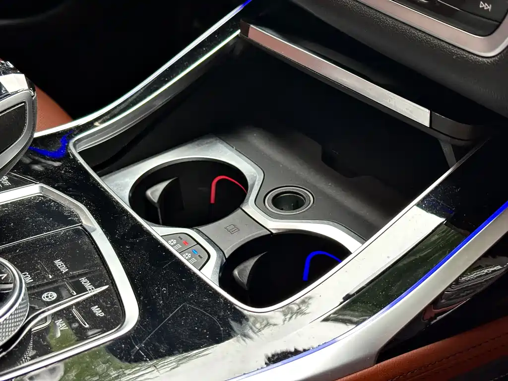 BMW X7 — миниатюра 12