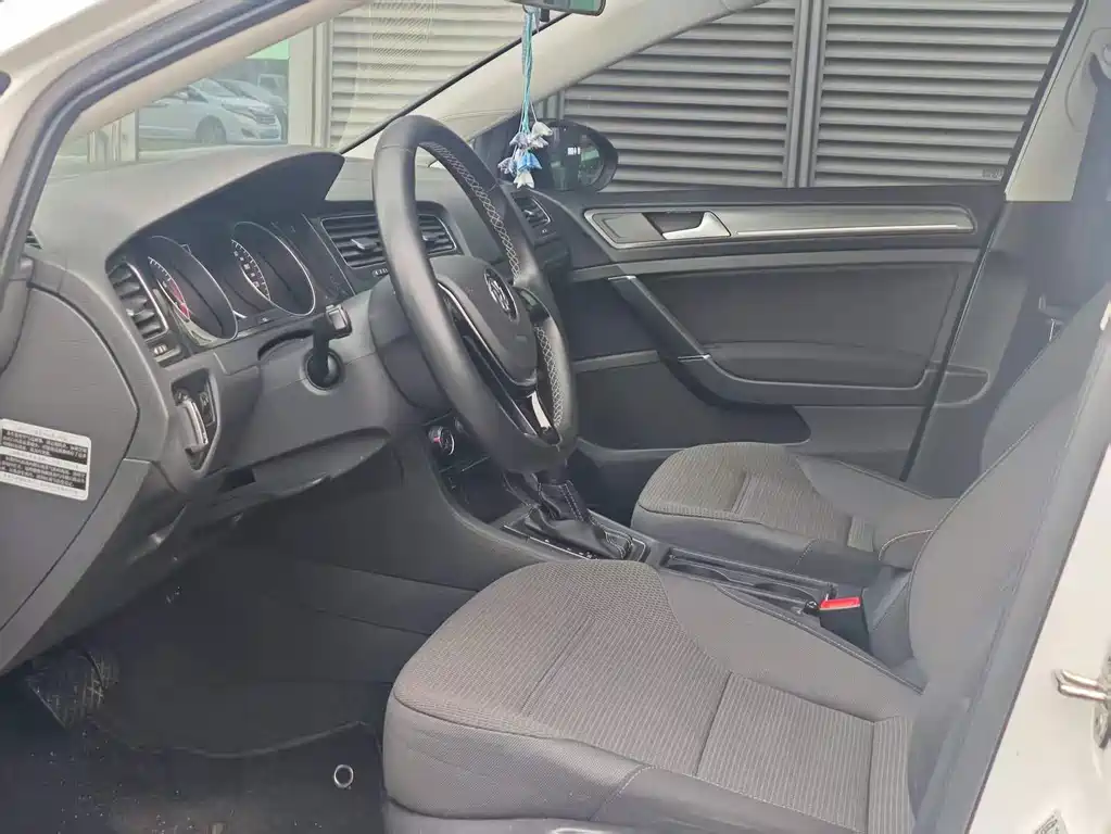 Volkswagen Golf — миниатюра 5