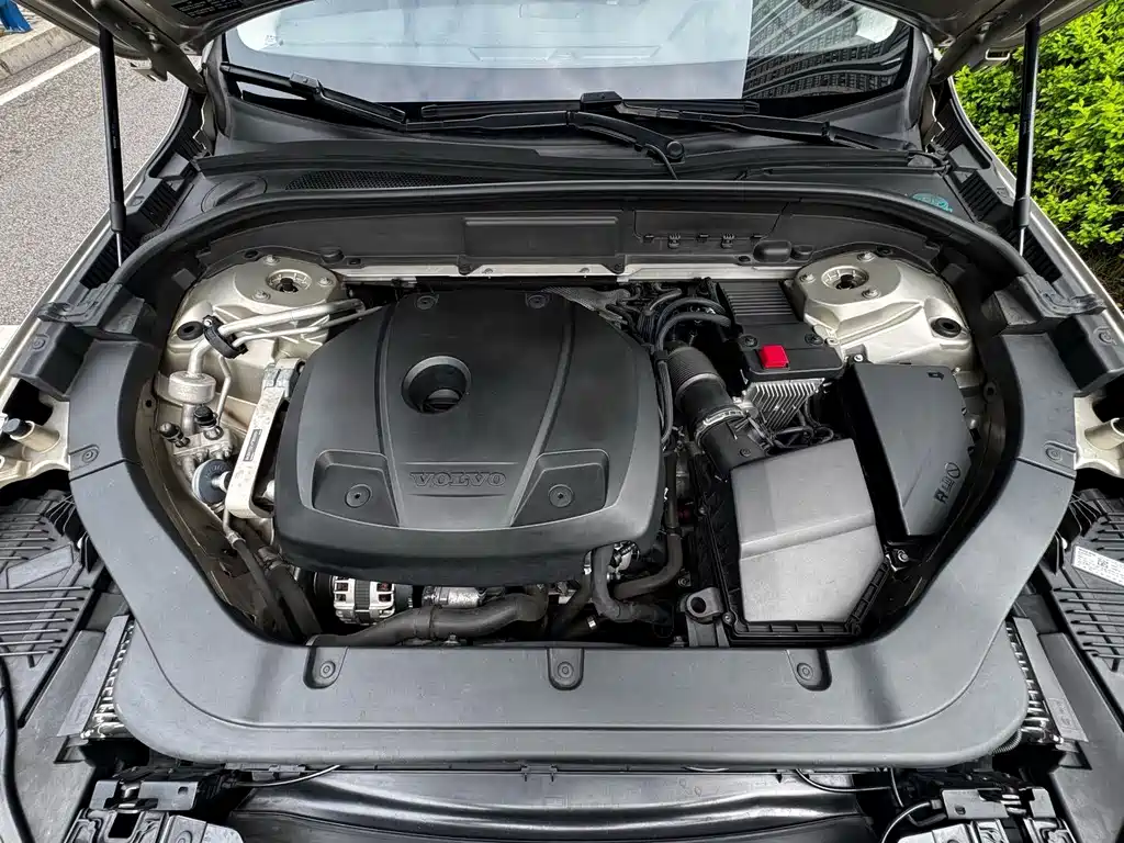 Volvo XC60 — миниатюра 22