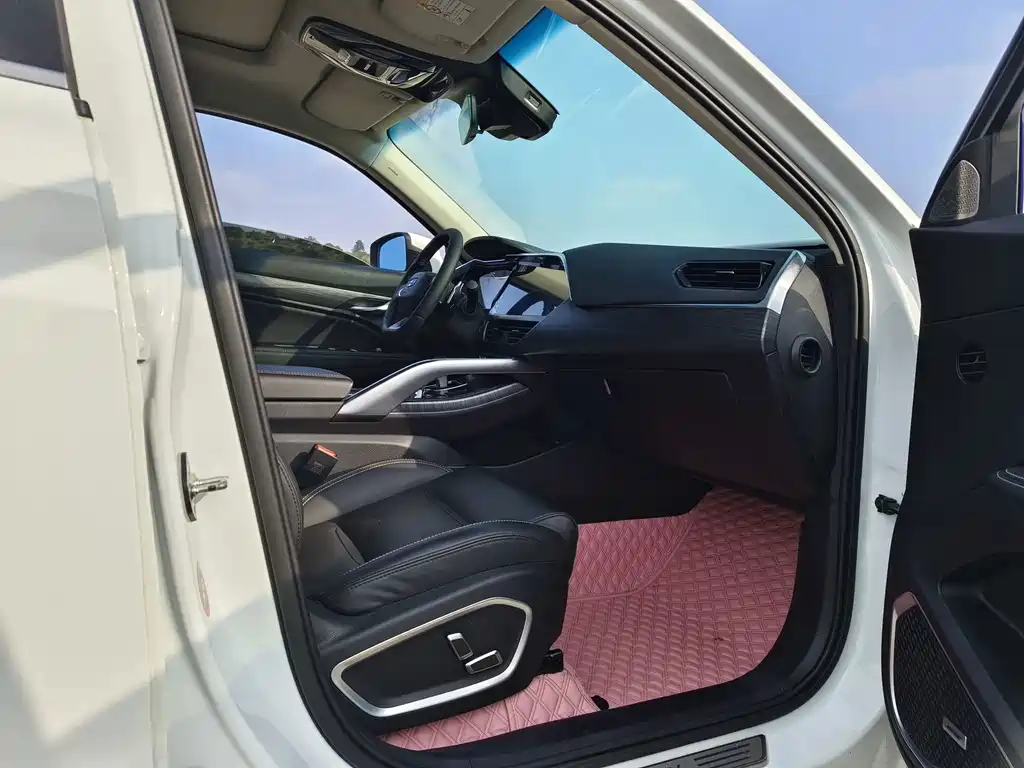 Geely Xingyue — миниатюра 8