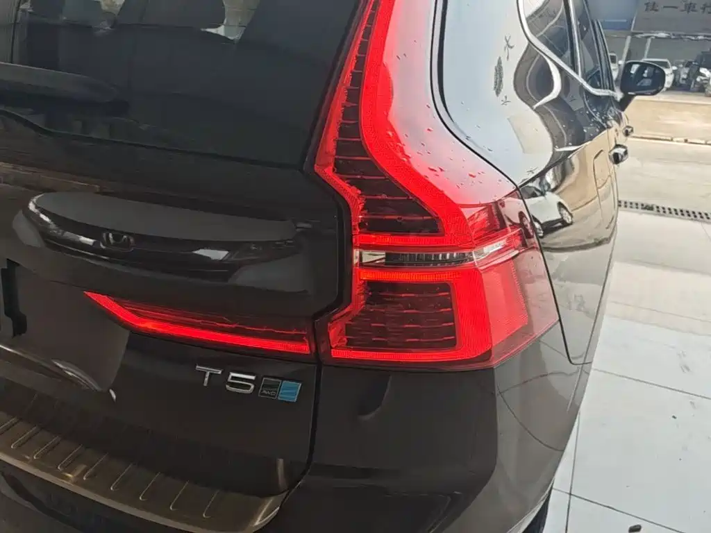 Volvo XC60 — миниатюра 8