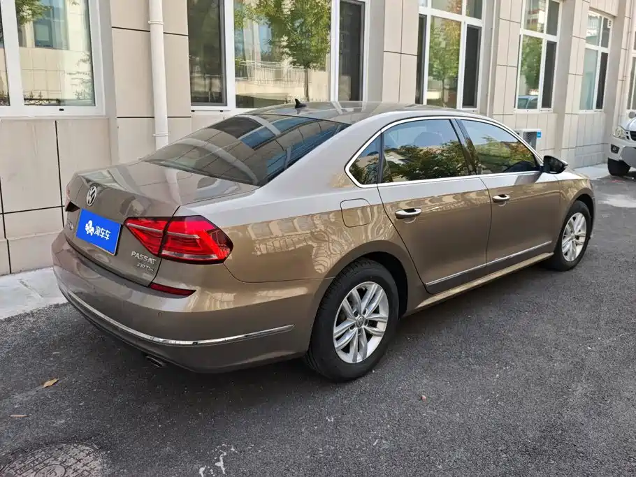 Volkswagen Passat — миниатюра 3