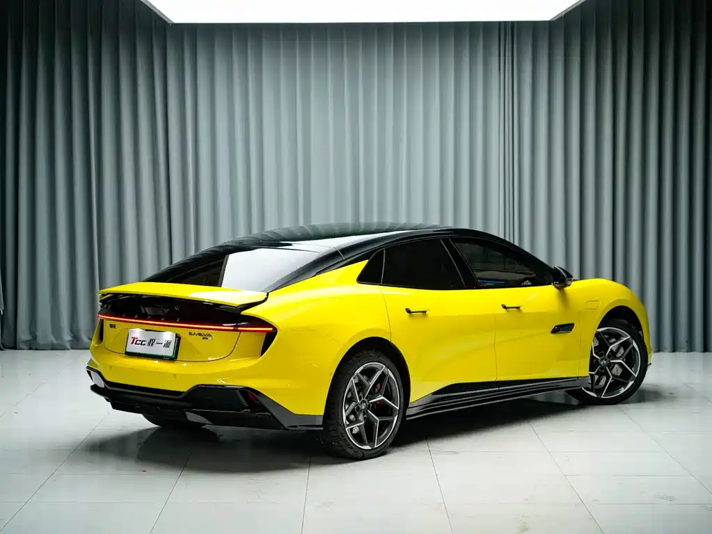 Lotus EMEYA — миниатюра 7