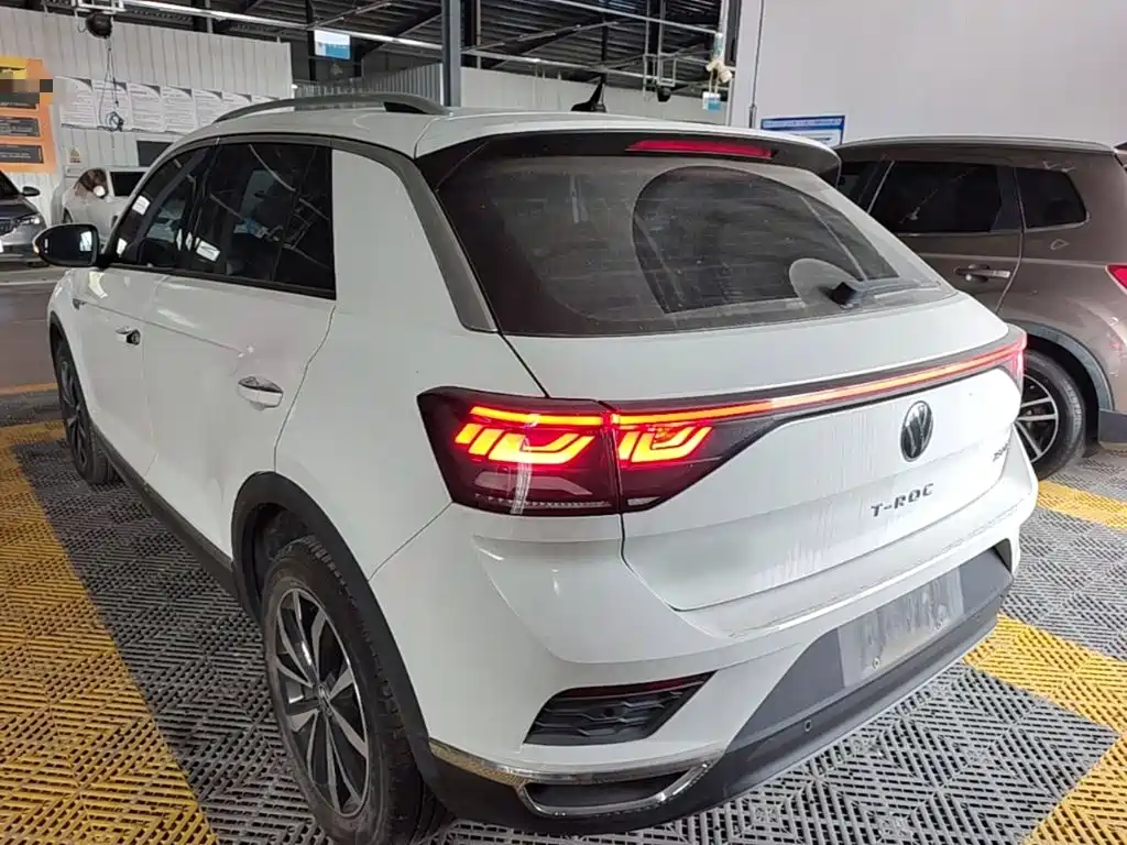 Volkswagen T-Roc — миниатюра 5