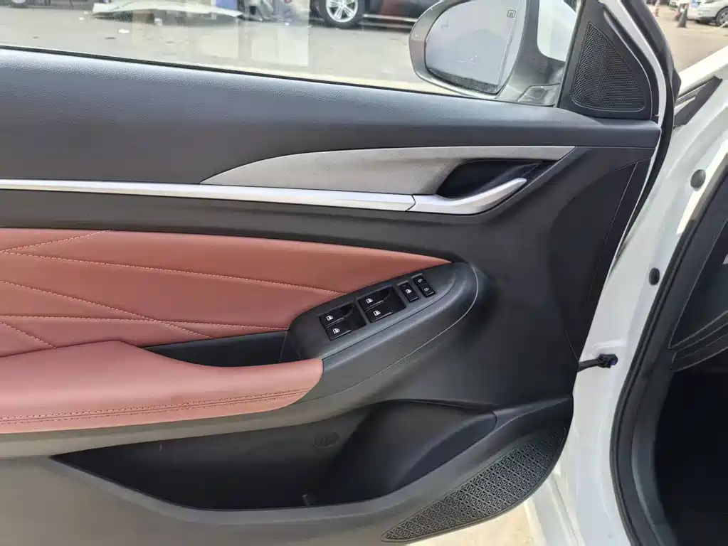 Changan Eado — миниатюра 7