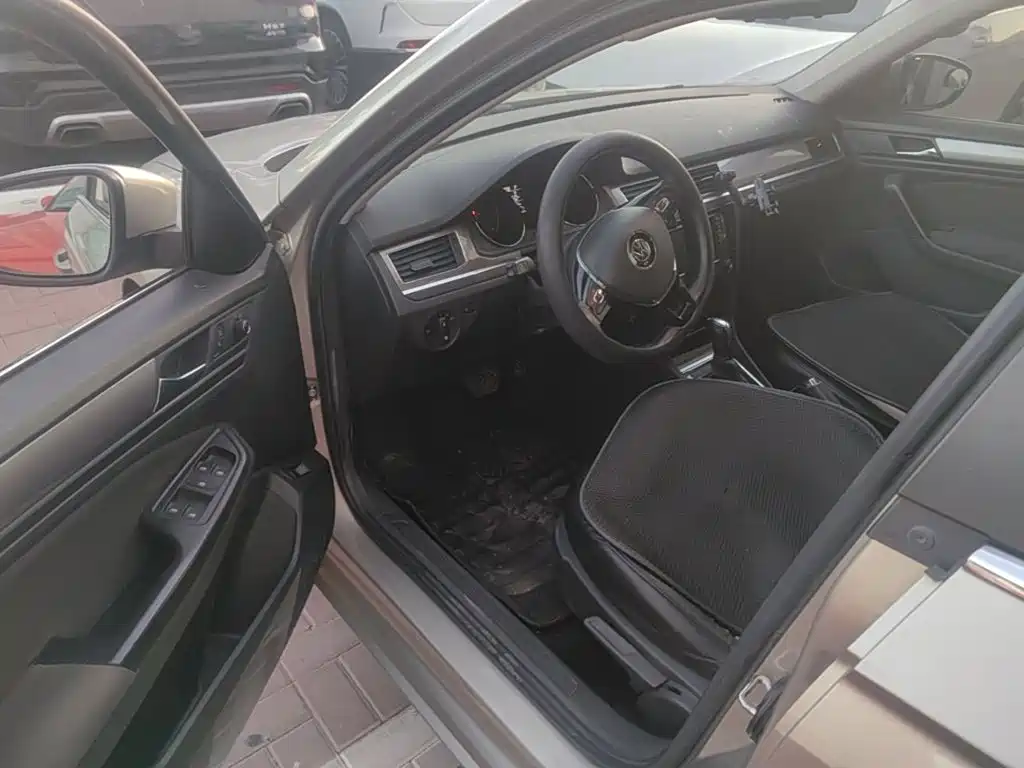 Volkswagen Bora — миниатюра 12
