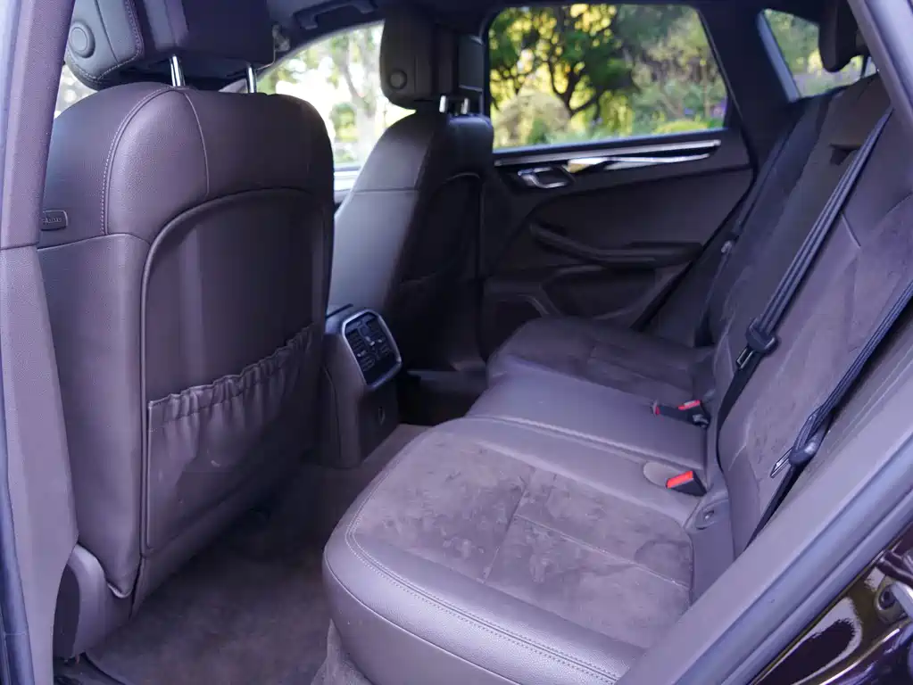 Porsche Macan — миниатюра 9