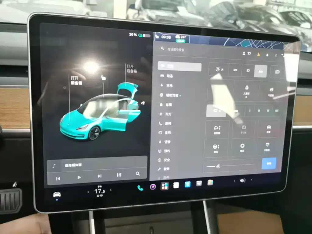 Tesla Model 3 — миниатюра 13