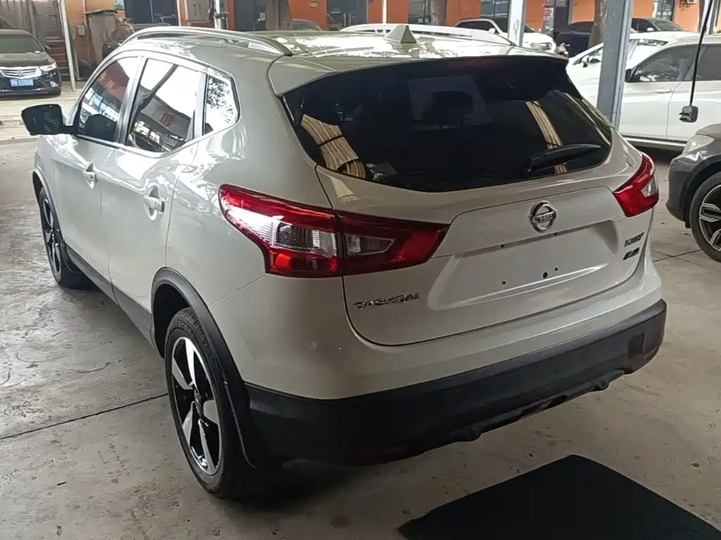 Nissan Qashqai — миниатюра 5