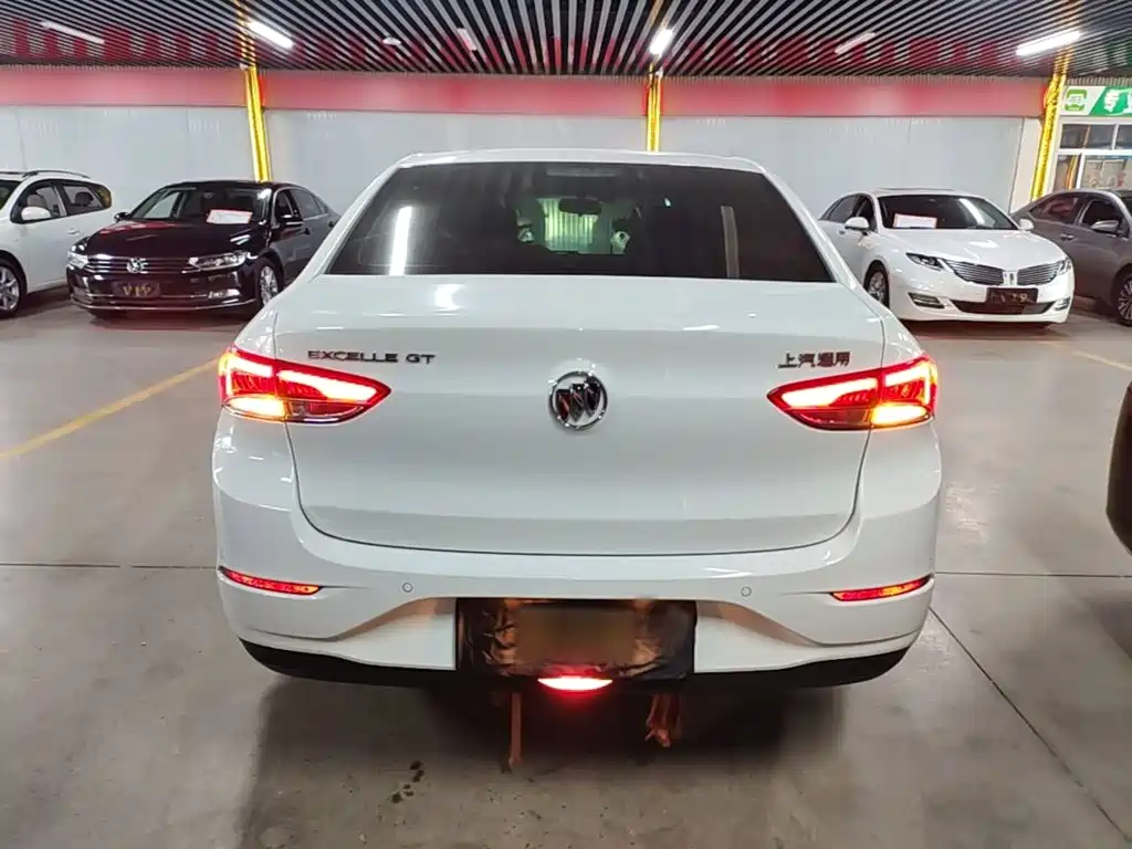 Buick Excelle — миниатюра 6