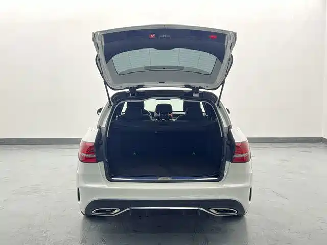 Mercedes-Benz C-Class (Import) — миниатюра 10