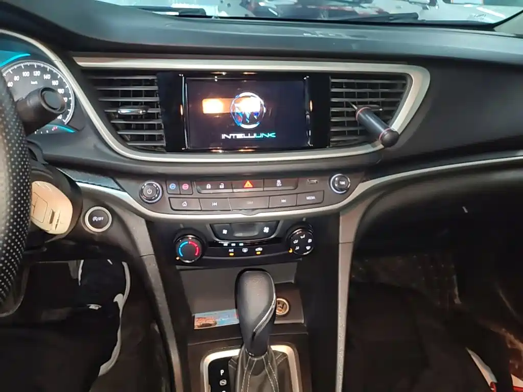 Buick Excelle — миниатюра 13