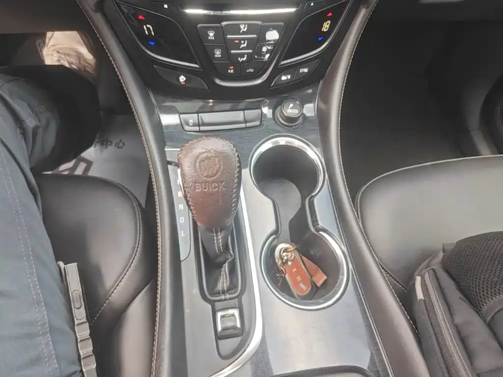 Buick Envision Plus — миниатюра 14
