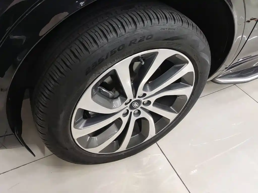 Land Rover Discovery Sport — миниатюра 23