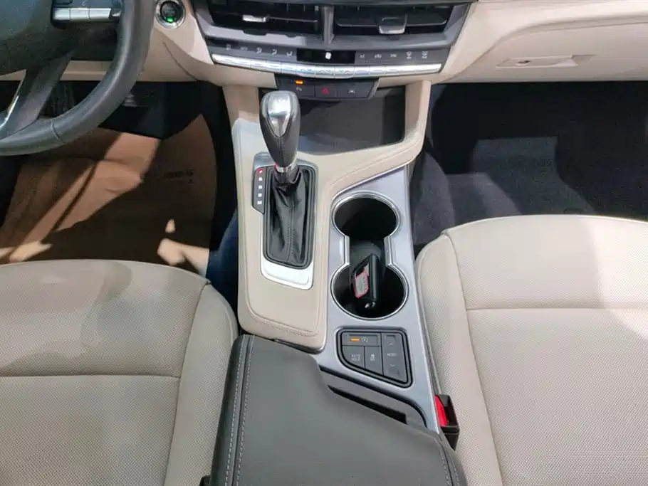 Cadillac CT4 25T Luxury Type, фото 16
