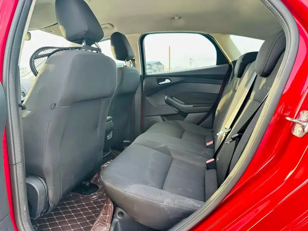 Ford Focus — миниатюра 8