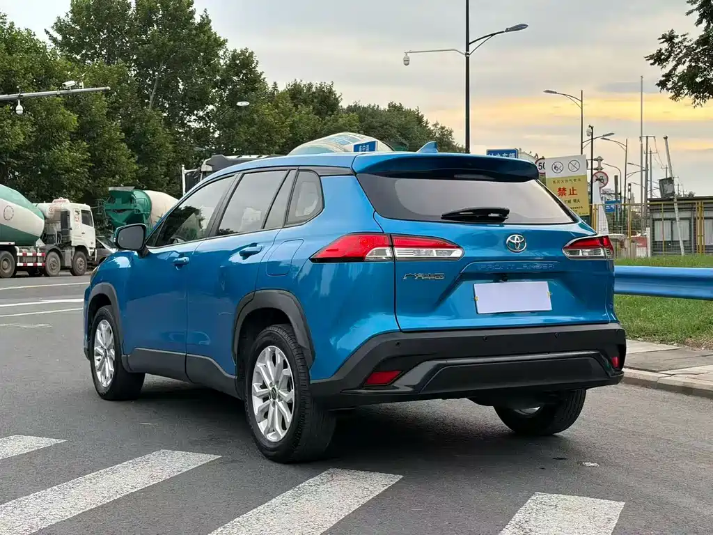Toyota Frontlander 2022 2.0L CVT Lead
