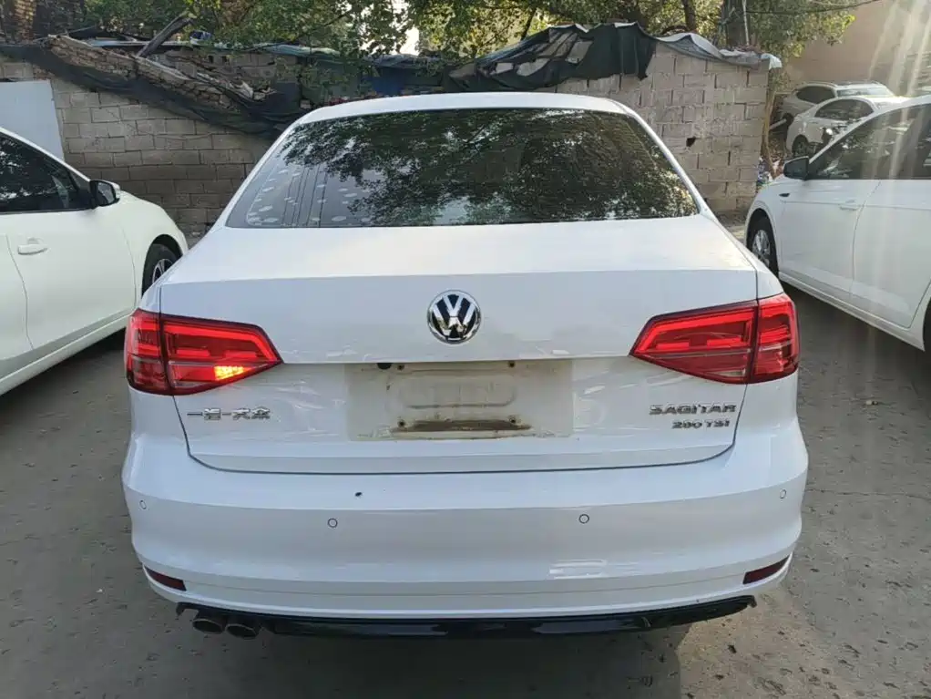 Volkswagen Sagitar — миниатюра 6