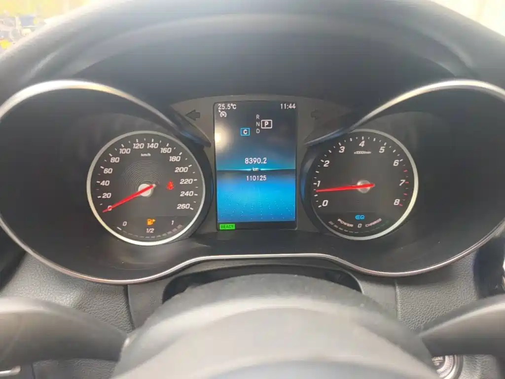 Mercedes-Benz C-Class — миниатюра 12