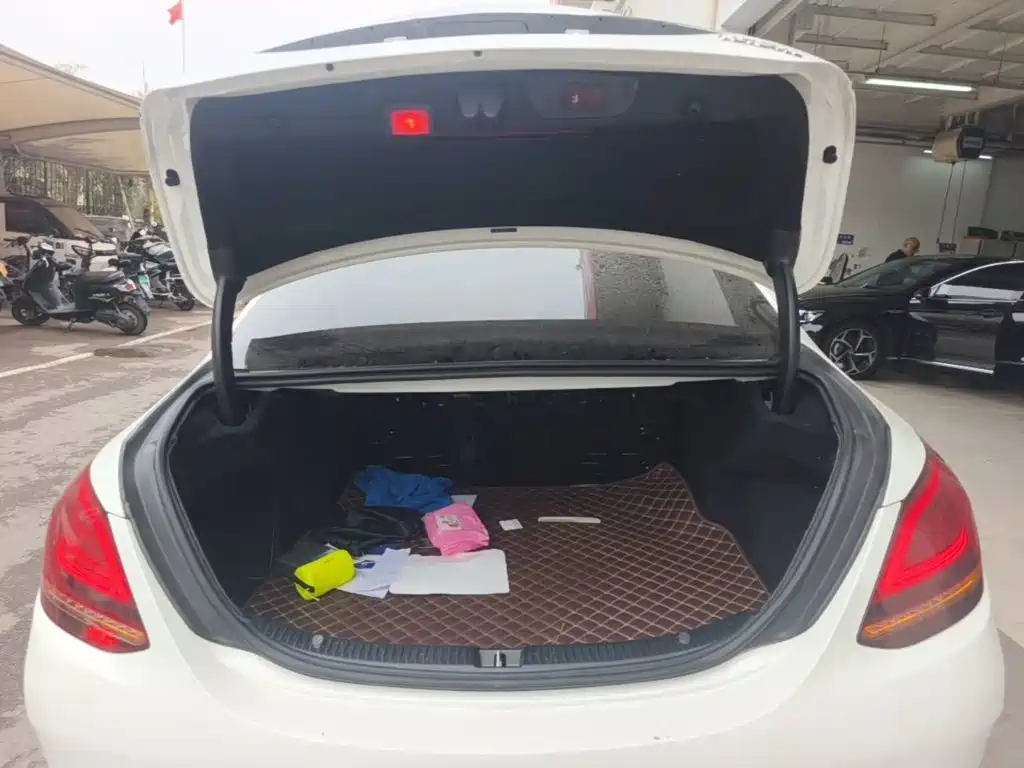 Mercedes-Benz C-Class — миниатюра 19