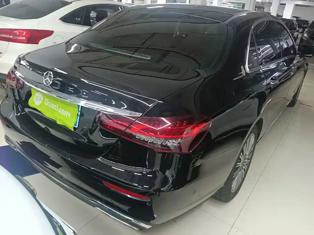 Mercedes-Benz E-Class — миниатюра 7