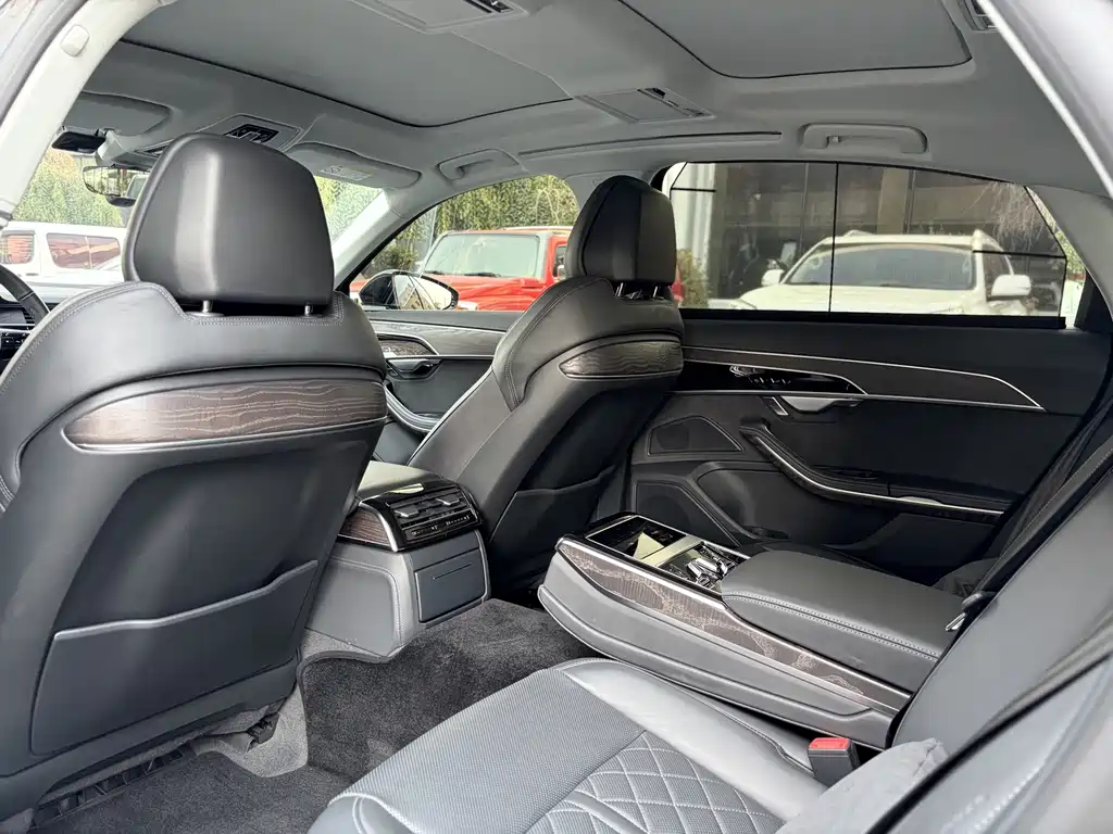 Audi A8 — миниатюра 15