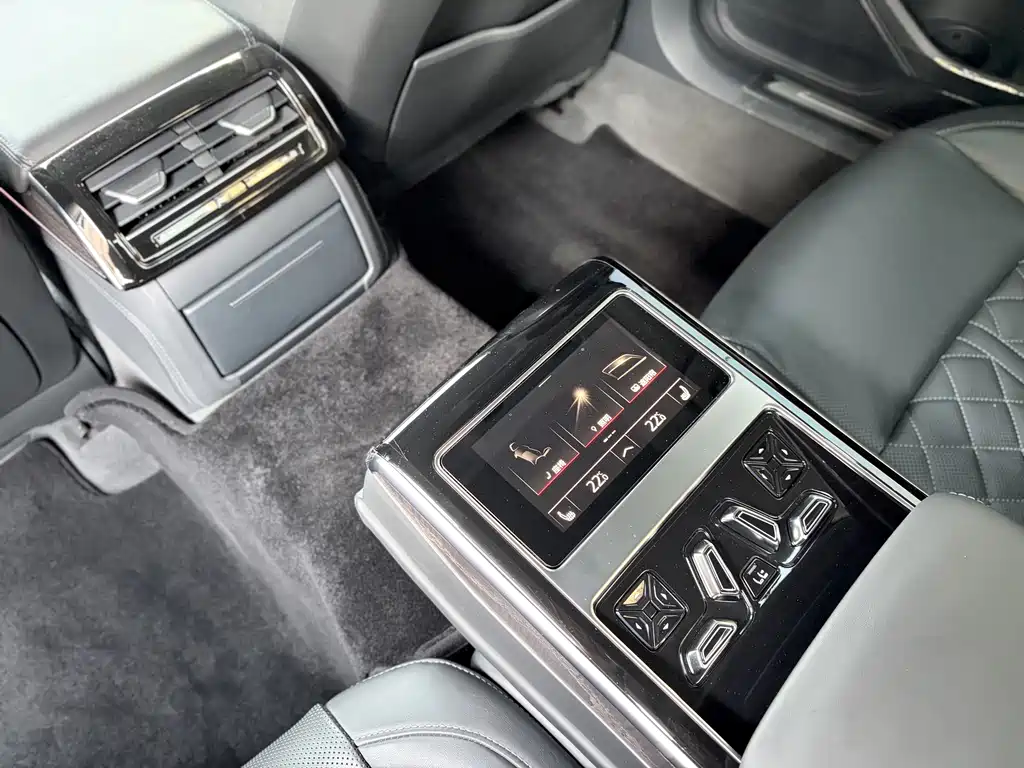 Audi A8 — миниатюра 14